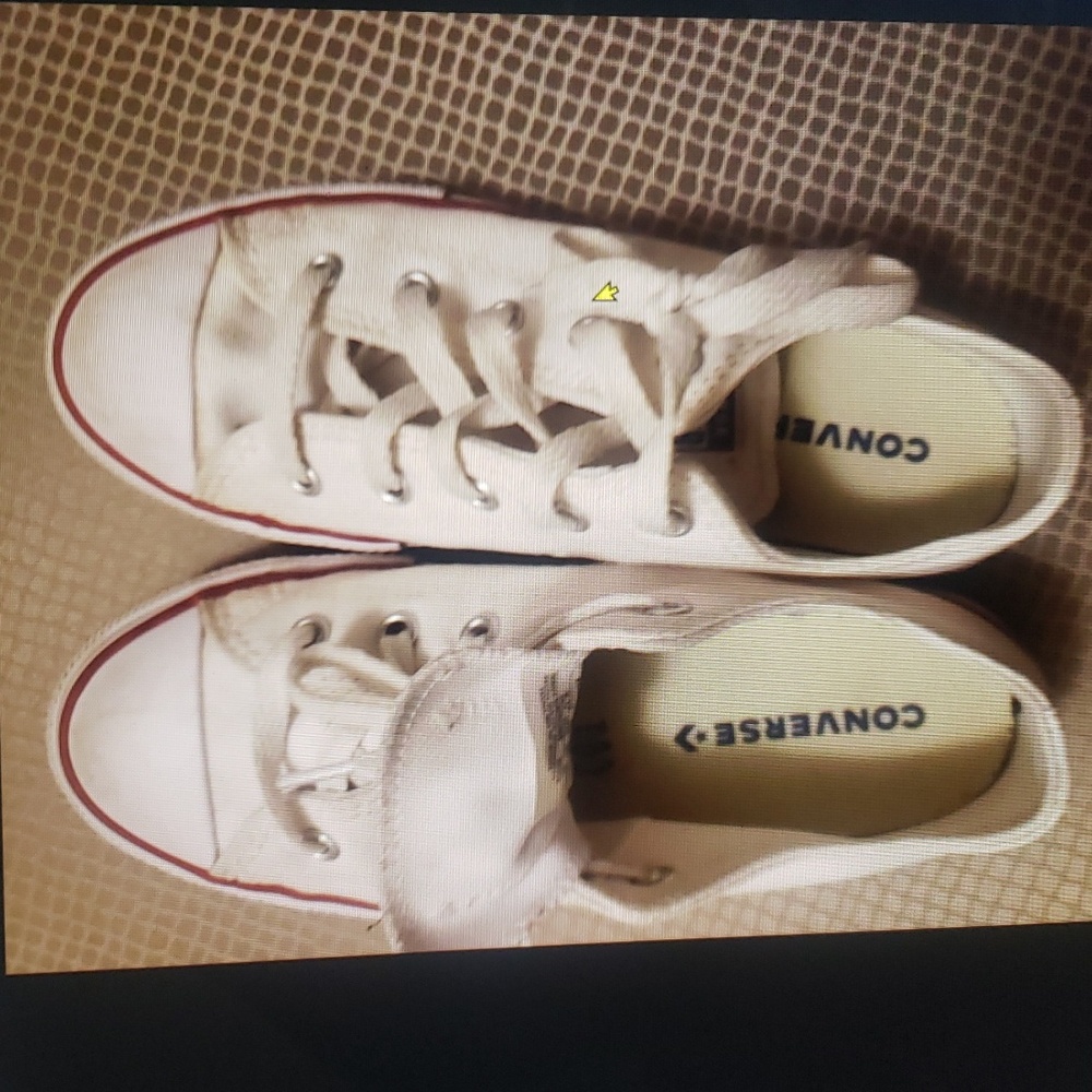 White converse 3